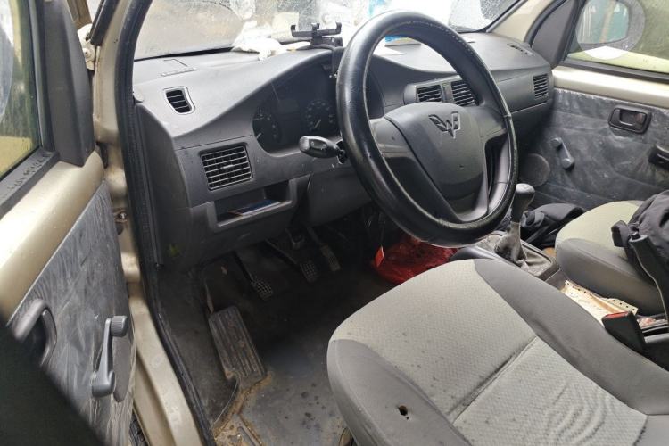 Used Wuling Rongguang 2012 1.5L Extended Basic Version
