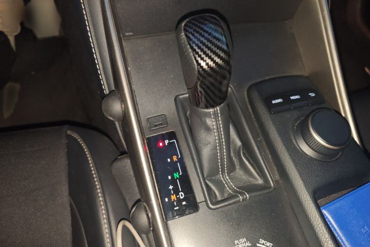 Used Lexus IS 2015 200t F SPORT
