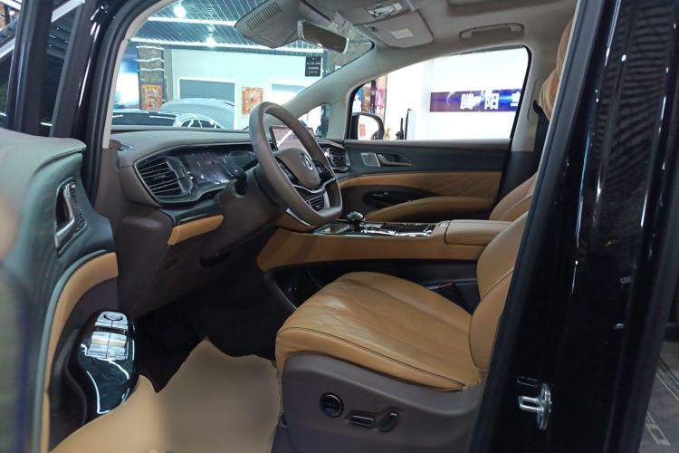 Used Denza D9 2022 DM-i 970 Four-Wheel Drive Flagship Model Left Front Seat