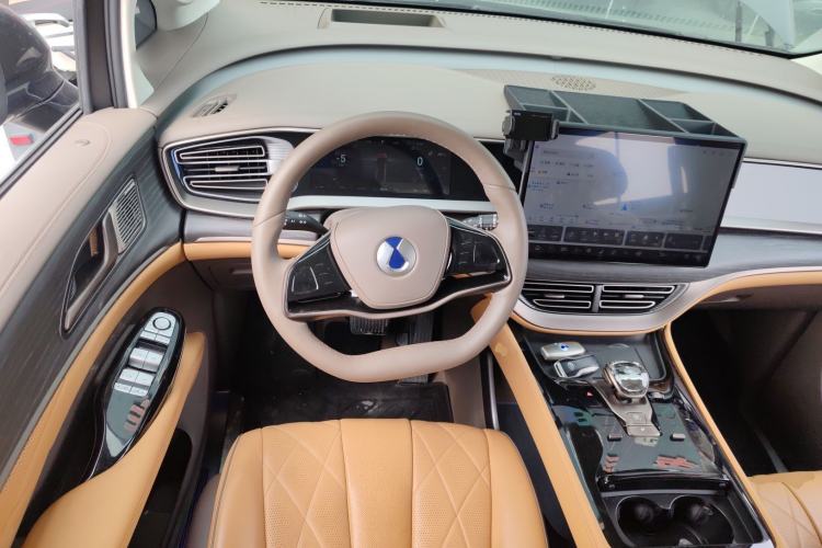 Used Denza D9 2022 DM-i 970 Four-Wheel Drive Flagship Model Steering Wheel