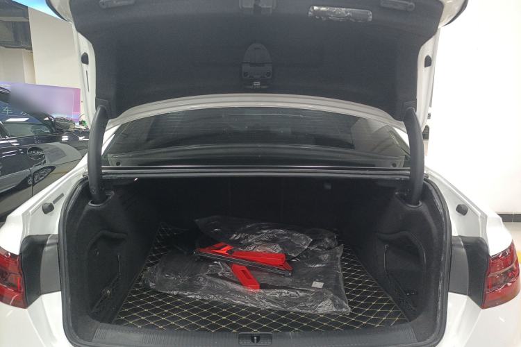 Used Audi A4L 2019 40 TFSI Fashion Version China V Trunk