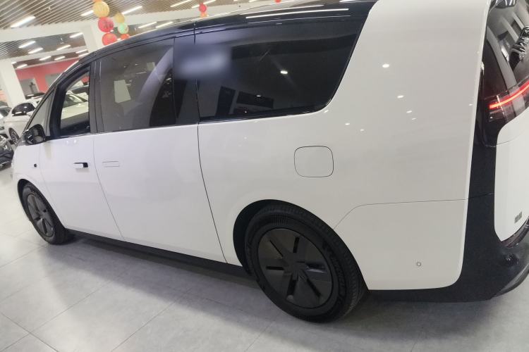 Used Li Auto MEGA 2025 Home Family Special Edition