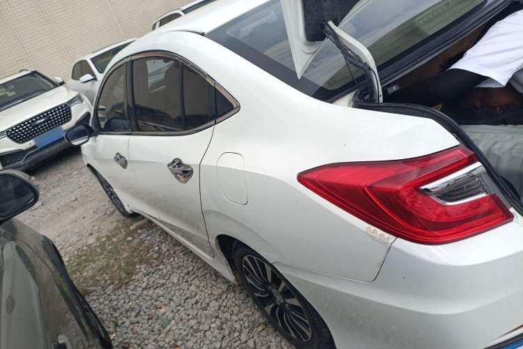 Used Honda Crider 2013 1.8L automatic comfort version
