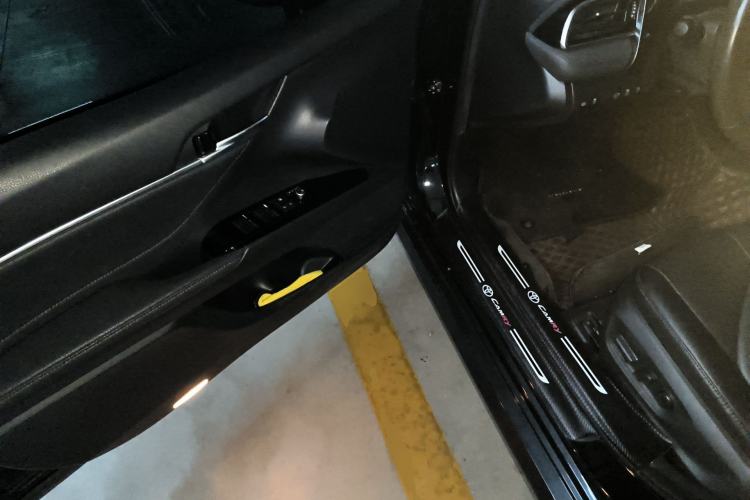 Used Toyota Camry 2021 2.0G Luxury Edition Driver Seat