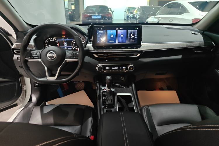 Used Nissan Teana 2022 2.0L XL-TLS Enjoyment Edition Center Console