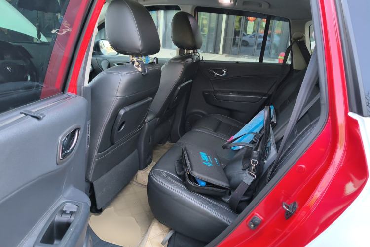 Used Renault Koleos 2012 2.5L 4x4 Comfort Edition with Navigation
