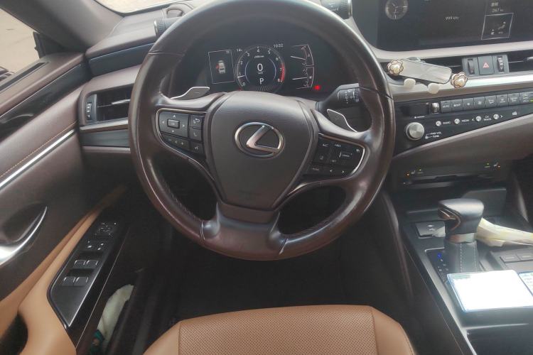 Used Lexus ES 2020 200 Excellence Edition Steering Wheel