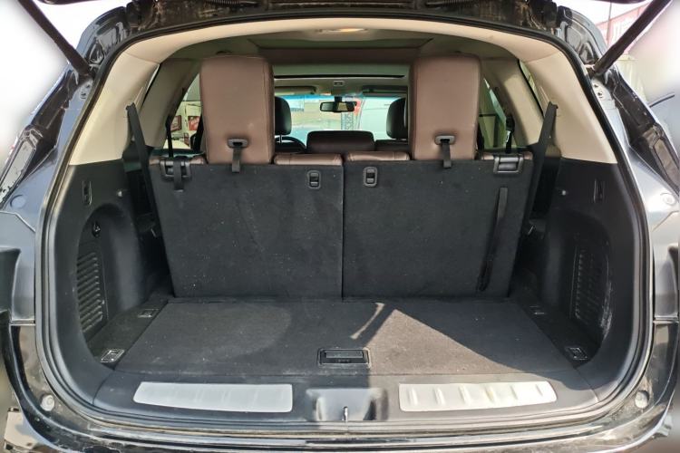 Used Infiniti JX 2013 JX35 Two-Wheel-Drive Excellence Edition Trunk