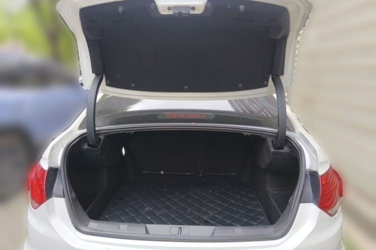 Used Citroen C4L 2013 1.8L Manual Jingzhi Edition
