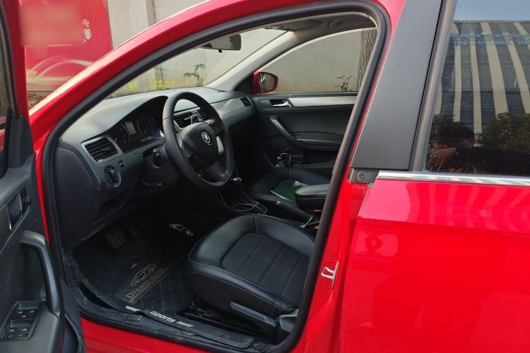 Used Skoda Rapid Spaceback 2016 Revised 1.6L Automatic Chuanxing Version