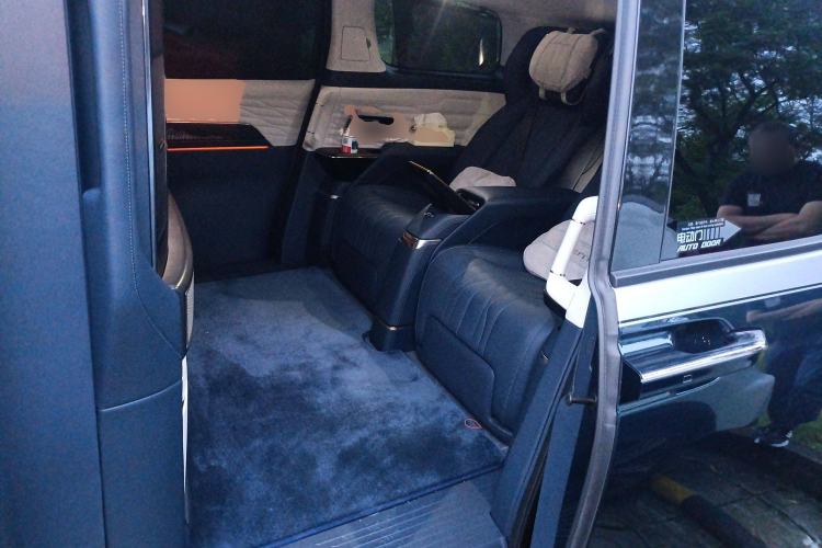 Used Buick Century 2023 2.0T Four-Seat Private Edition Left Rear Seat