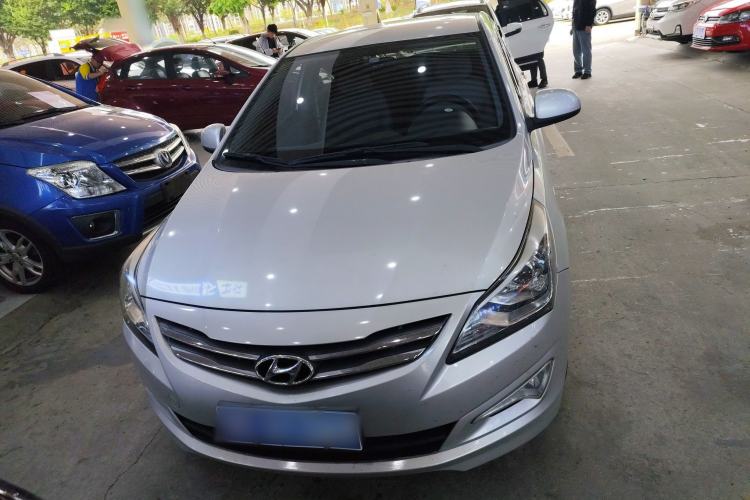 Used Hyundai Verna (older generation) 2014 1.4L Manual Smart GLS Trim
