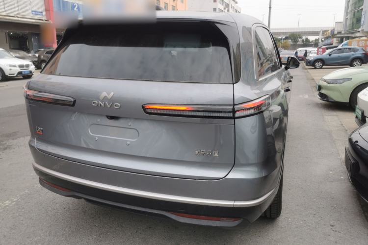 Used ONVO Luxeed L90 2025 Model—Ultra Six-Seater Version
