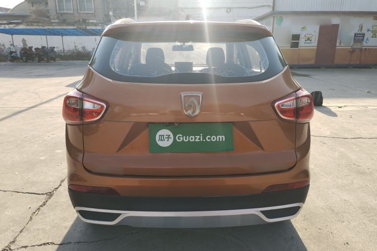 Used Baojun 510 2017 1.5L manual Comfort trim