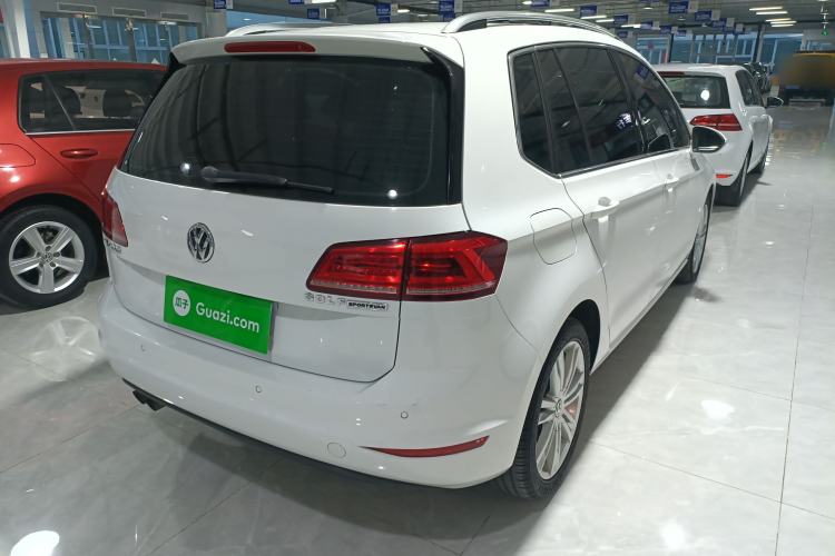 Used Volkswagen Golf Sportsvan 2018 230TSI Automatic Luxury Model Rear Right 45 Deg