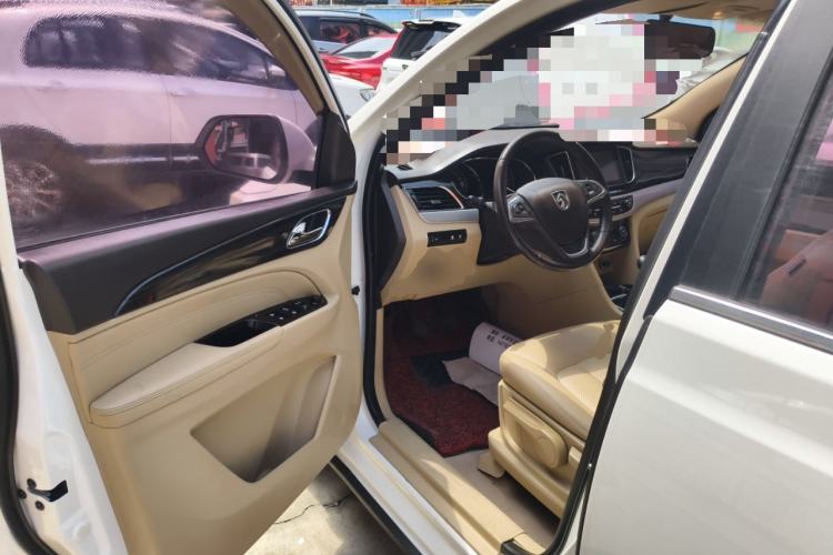 Used Baojun 730 2016 1.5L Manual Luxury Edition 7 Seats Driver Seat