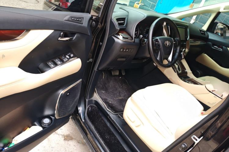 Used Toyota Alphard 2015 3.5L Luxury Edition