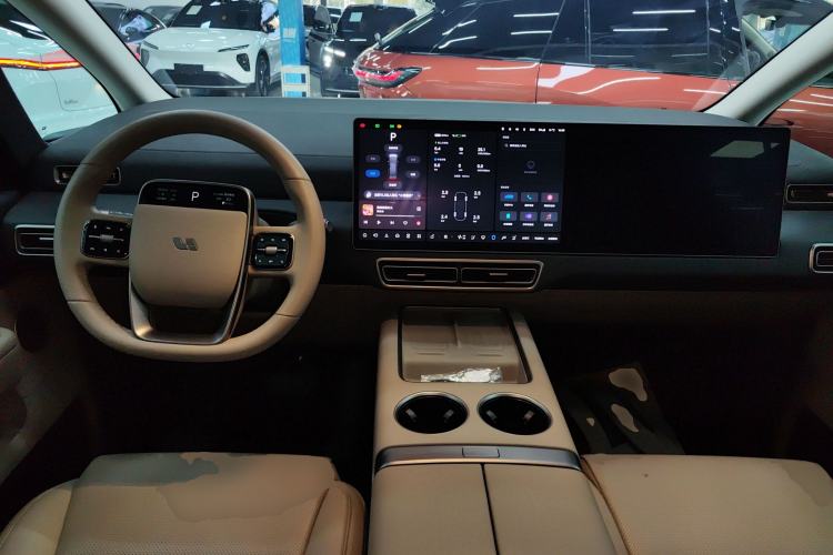 Used Li Auto MEGA 2025 Home Family Special Edition