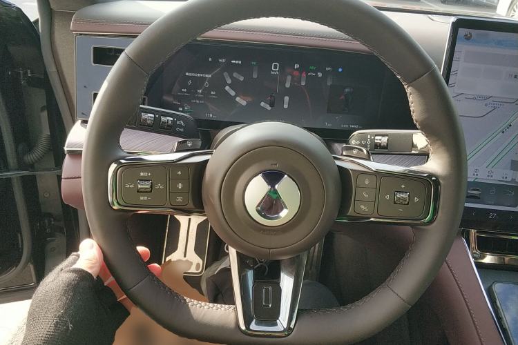 Used Denza Z9GT 2024 1100 4x4 Max First Edition Steering Wheel