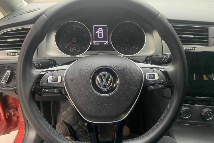 Used Volkswagen Golf 2016 230TSI Automatic Luxury Version