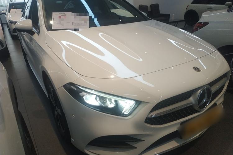 Used Mercedes-Benz A-Class 2022 Revised Version A 200 L Sport Sedan Fashionable Style
