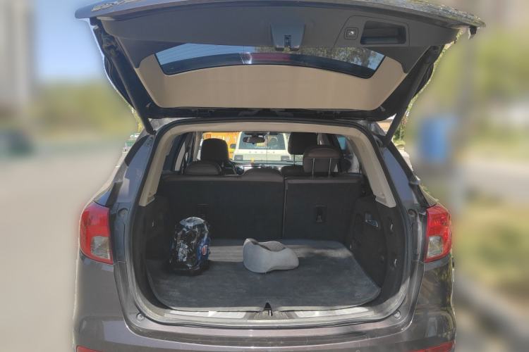 Used Buick Envision 2016 28T Four-Wheel Drive Elite Version Trunk