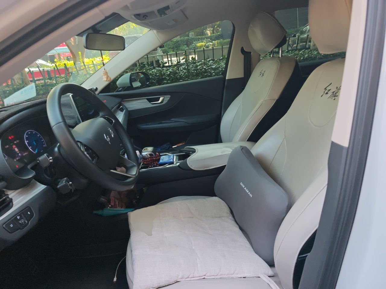 Hongqi E-QM5 2024 610 km PLUS — снимка 15
