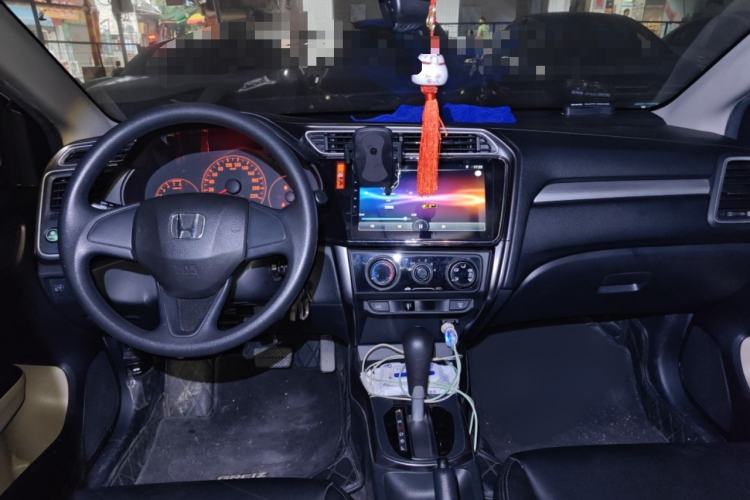 Used Honda Greiz 2016 1.5L CVT Classic Edition Interior 2