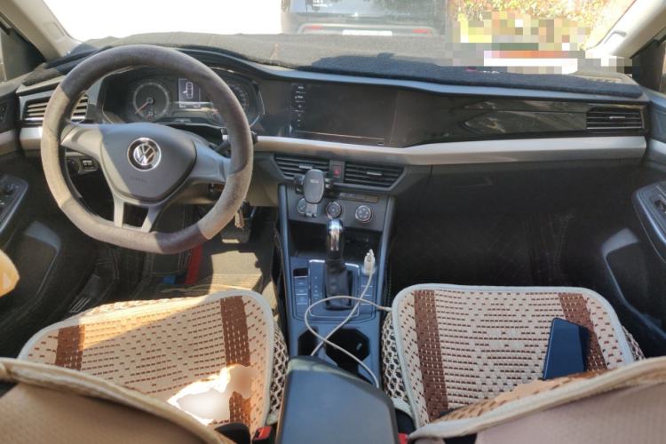 Used Volkswagen Bora 2021 1.5L Automatic Fashionable Smart Connectivity Version Center Console