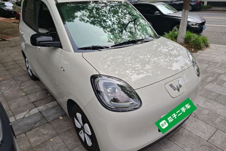 Used Wuling Hongguang MINIEV 2025 Four-Door Version Premium Edition Front Right 45 Deg