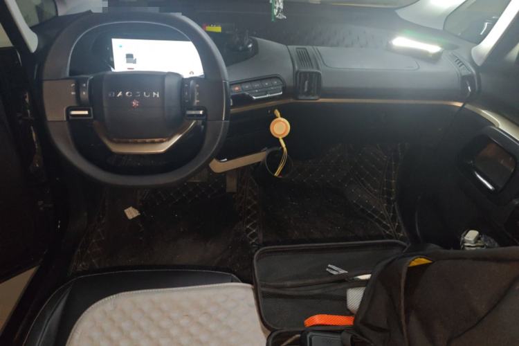 Used Baojun KiWi EV 2021 Artist Model Ternary Lithium Center Console