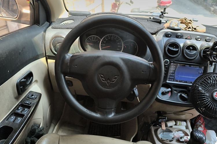 Used Wuling Hongguang 2010 1.4L Luxury Model Steering Wheel