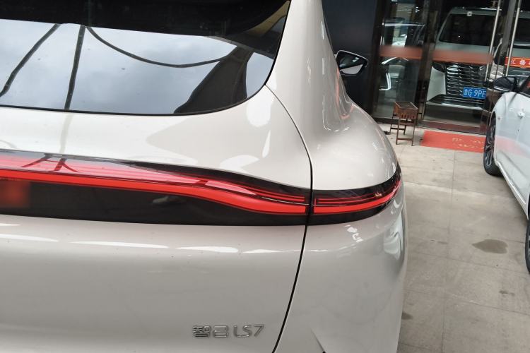 Used IM LS7 2025 New Edition Ultra