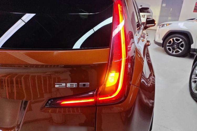 Used Cadillac XT4 2018 28T Two-Wheel Drive Leading Version