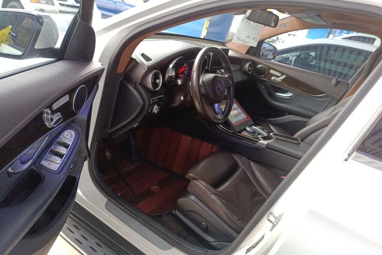 Used Mercedes-Benz GLC 2018 GLC 260 4MATIC Luxury Model