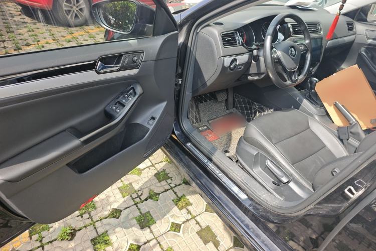 Used Volkswagen Sagitar 2018 1.6L Automatic Comfort Model
