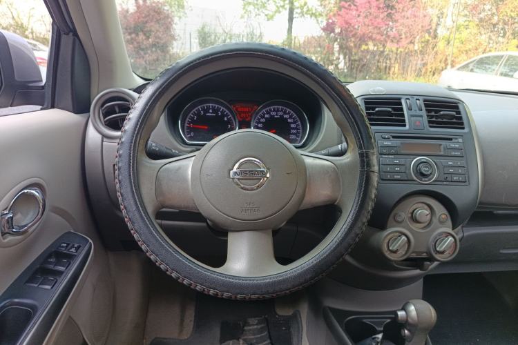 Used Nissan Sunny 2011 1.5XL CVT Luxury Edition Steering Wheel