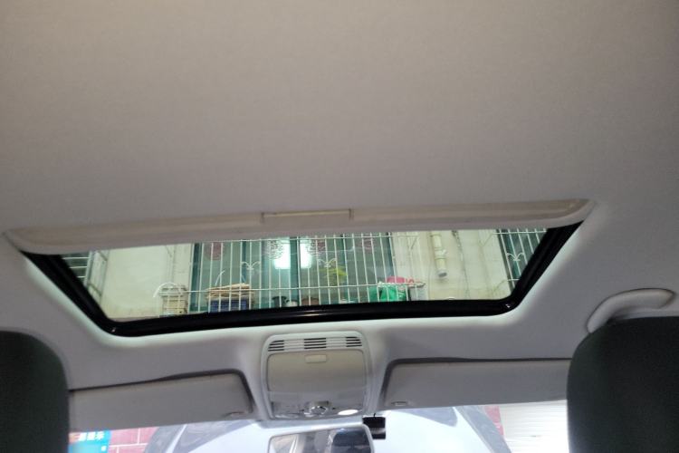 Used Volkswagen Magotan 2012 Revised 1.8TSI Luxury Version Headliner