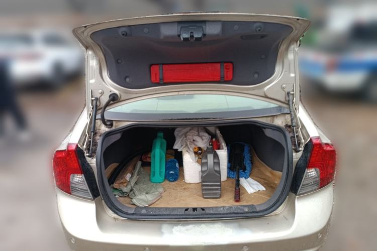 Used Volvo S40 2011 2.0L Automatic ZhiShang Edition
