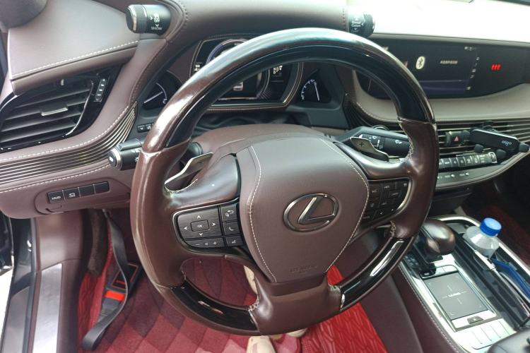 Used Lexus LS 2020 500h Luxury Edition China VI Standard