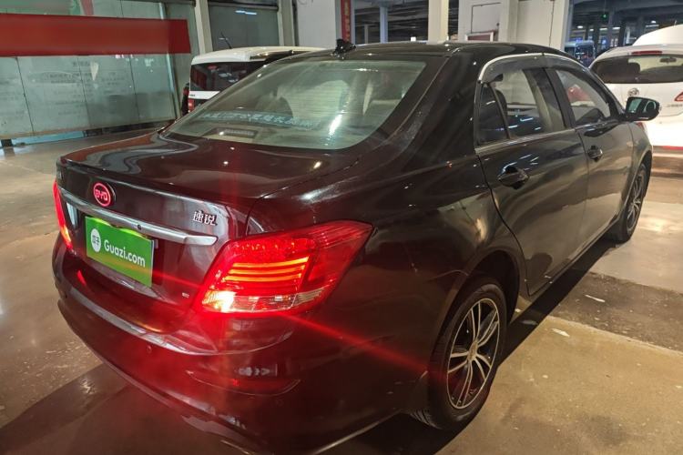 Used BYD Surui 2015 1.5L Manual Luxury Model
