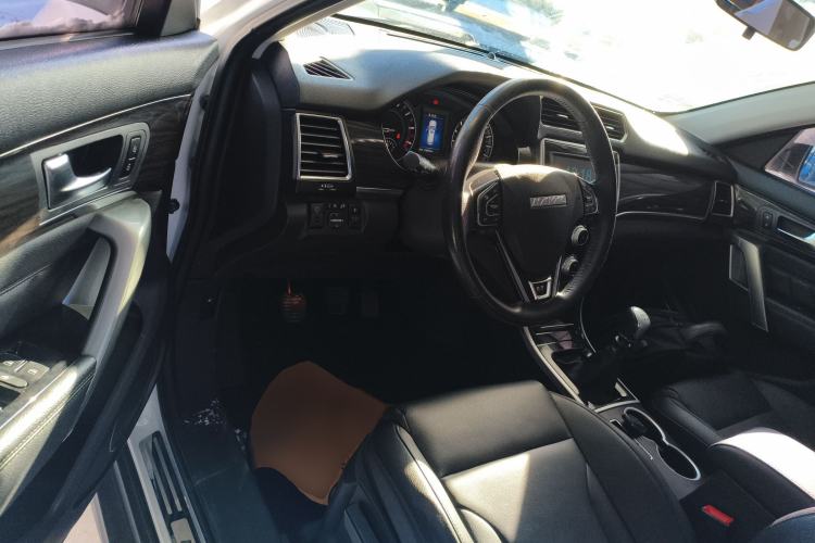 Used Haval H2 2016 Red-Label 1.5T Manual Two-Wheel Drive Luxury Model
