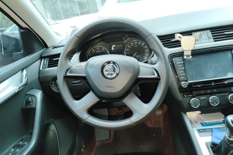 Used Skoda Octavia 2016 1.6L Manual Trend Edition