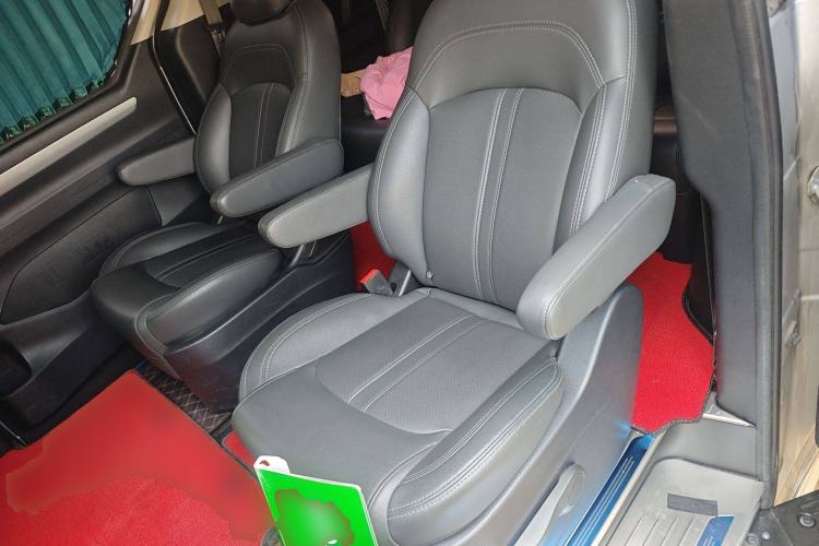 Used SAIC MAXUS G10 2022 2.0T Automatic Elite Edition Gasoline 9-Seater
