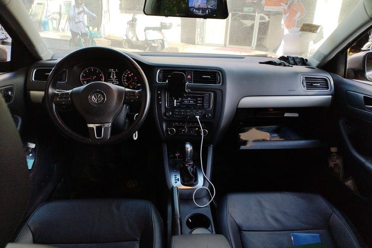 Used Volkswagen Sagitar 2014 Revised Version 1.4TSI Automatic Luxury Edition