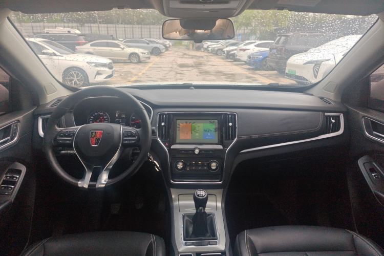Ojetý Roewe RX5 2018 20T Two-Wheel Drive Manual Flagship Edition