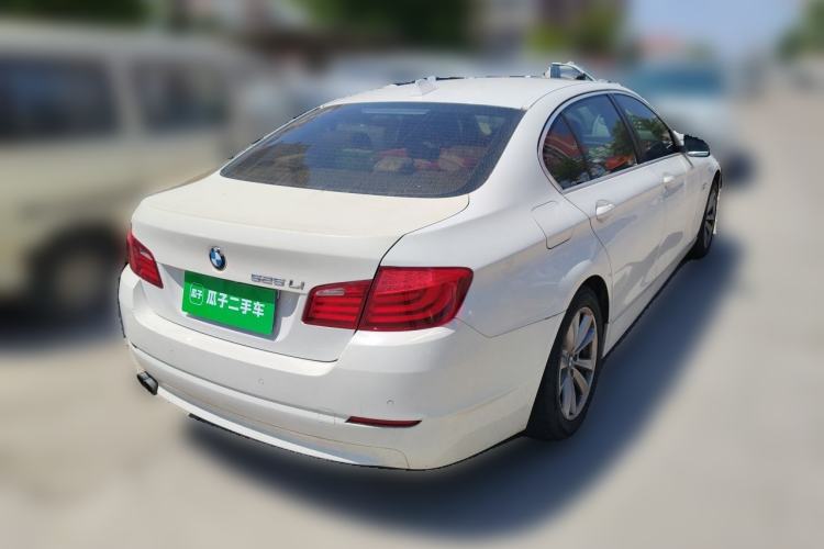 Used BMW 5 Series 2013 525Li Luxury Model
