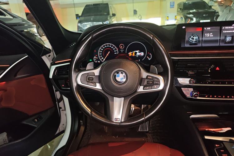 Used BMW 5 Series 2019 Facelifted 530Li Leading Edition M Sport Package
