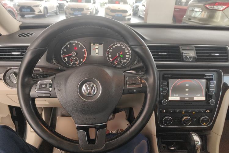 Used Volkswagen Passat 2015 1.8TSI DSG Prestige Edition
