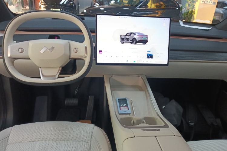 Used ONVO L60 2024 60 kWh All-Wheel Drive
